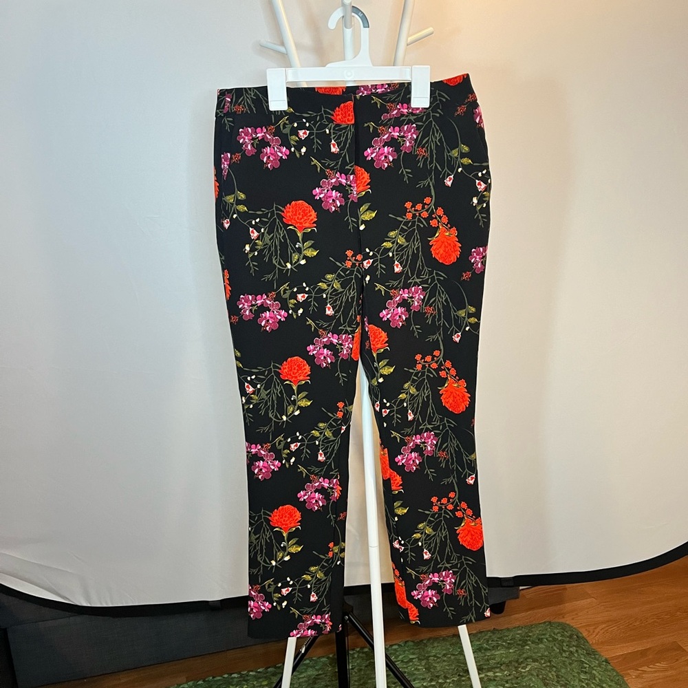 Floral capri pants